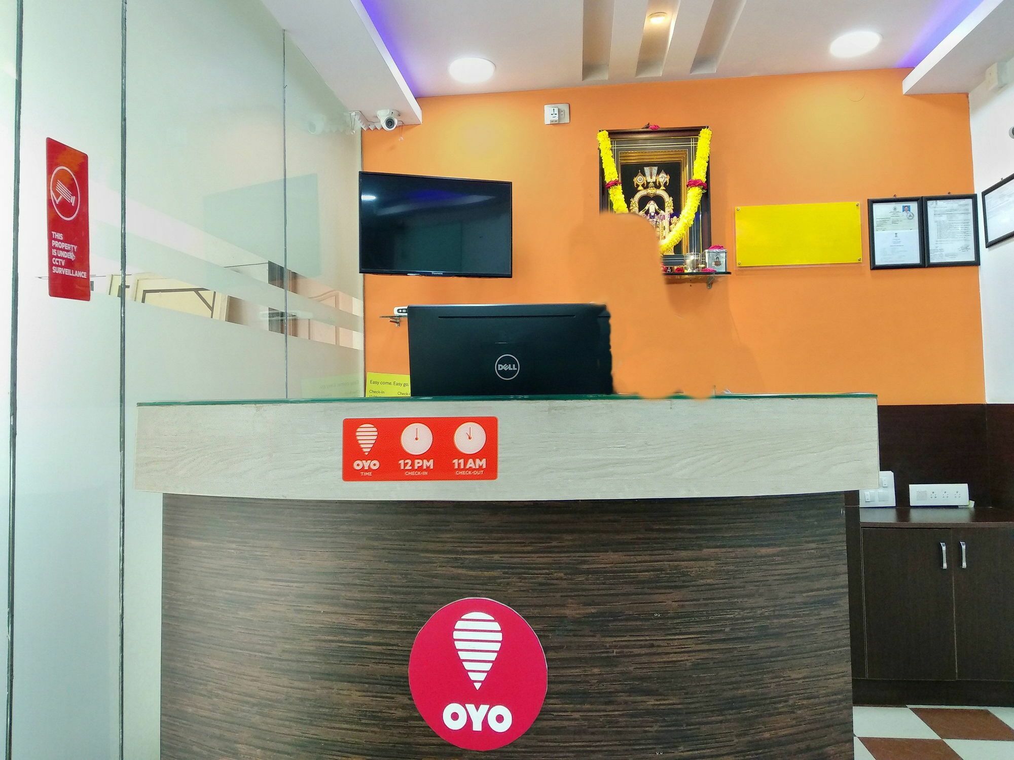 Oyo 10843 Hotel Rmv Savera Bangalore Buitenkant foto